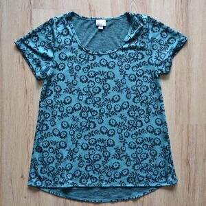 LuLaRoe Classic Tee Size Medium